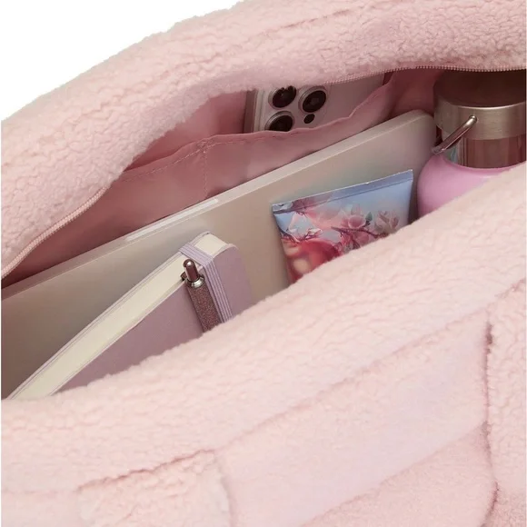 NWT Victoria's Secret PINK Cozy Fleece Plush Tote Travel Bag 2025 - Picture 4 of 6